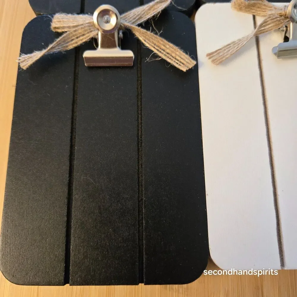 Unbranded displays assignments burlap